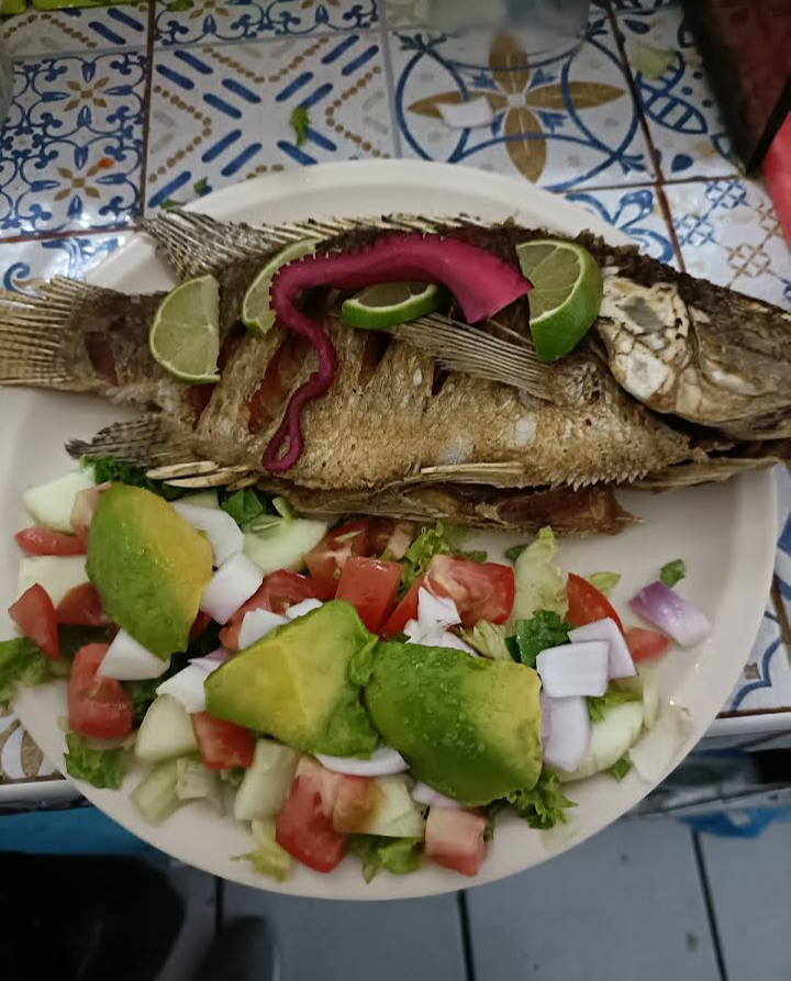 Lara’s Mariscos